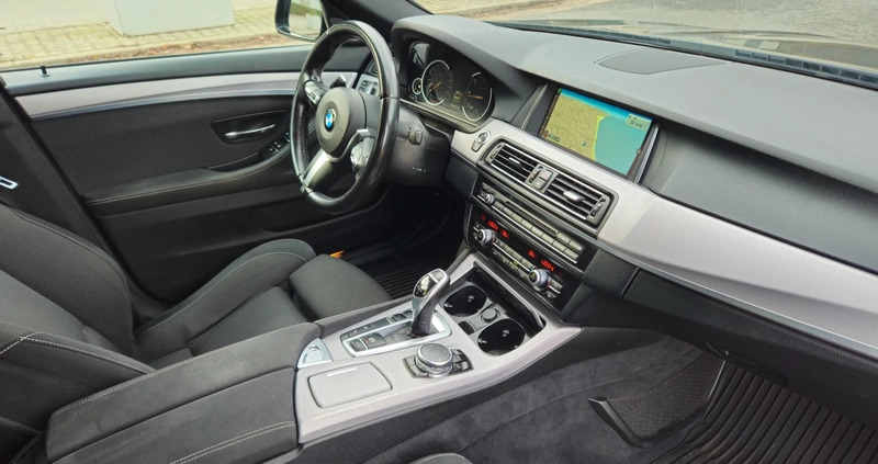 BMW Seria 5 cena 89790 przebieg: 204000, rok produkcji 2015 z Gdynia małe 154
